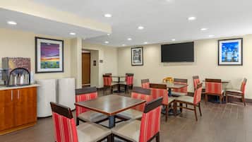 Free daily buffet breakfast