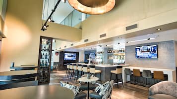 Serves dinner and happy hour
