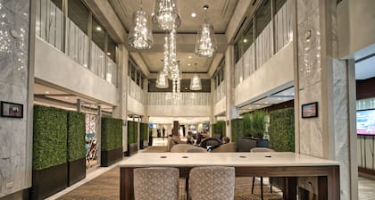 Holiday Inn Toronto Downtown Centre by IHG
