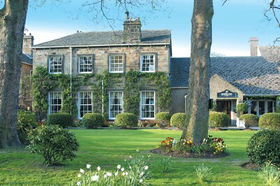 The Devonshire Arms Hotel