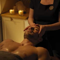 Sauna, hot tub, steam room, body treatments, aromatherapy, body wraps