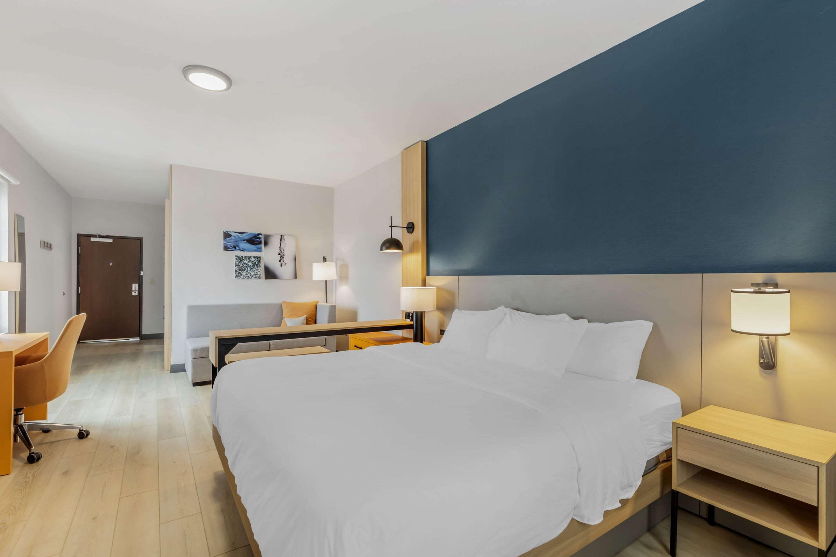 Desk, iron/ironing board, free WiFi, bed sheets