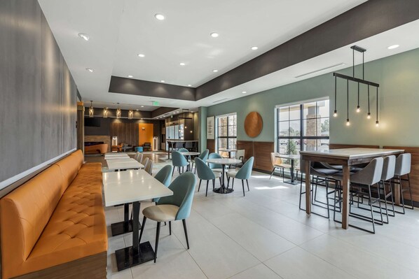 Desayuno continental incluido todos los días