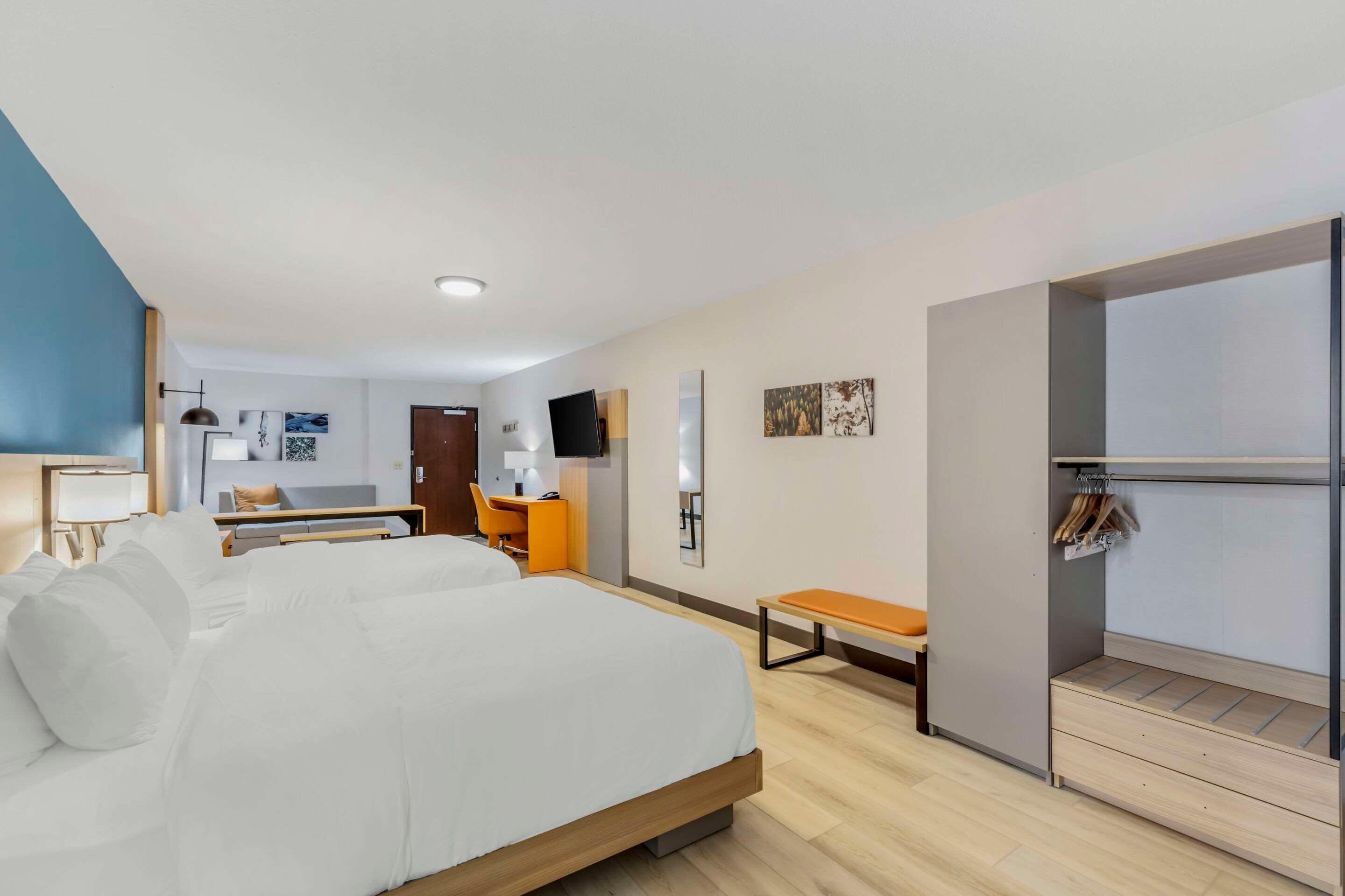 Desk, iron/ironing board, free WiFi, bed sheets