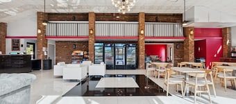 Ramada by Wyndham Temple Terrace/Tampa North