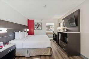 Room, 1 Queen Bed, Non Smoking - Ramada by Wyndham Temple Terrace/Tampa North (Tampa)