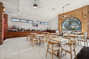 Free daily continental breakfast  - Ramada by Wyndham Temple Terrace/Tampa North (Tampa)