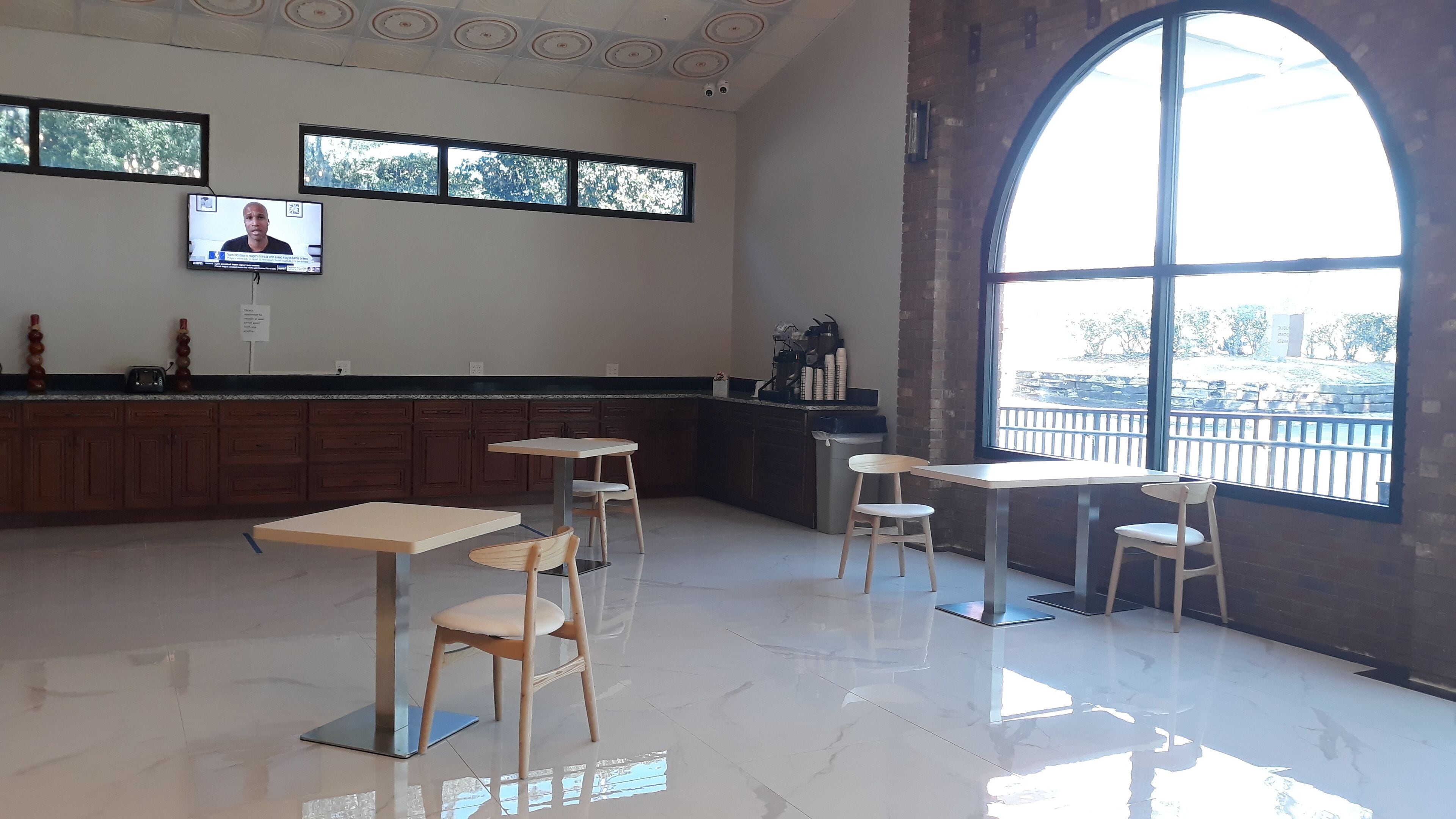 Desayuno continental incluido todos los días 