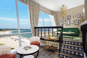 Penthouse | Living area | 42-inch flat-screen TV with cable channels, TV