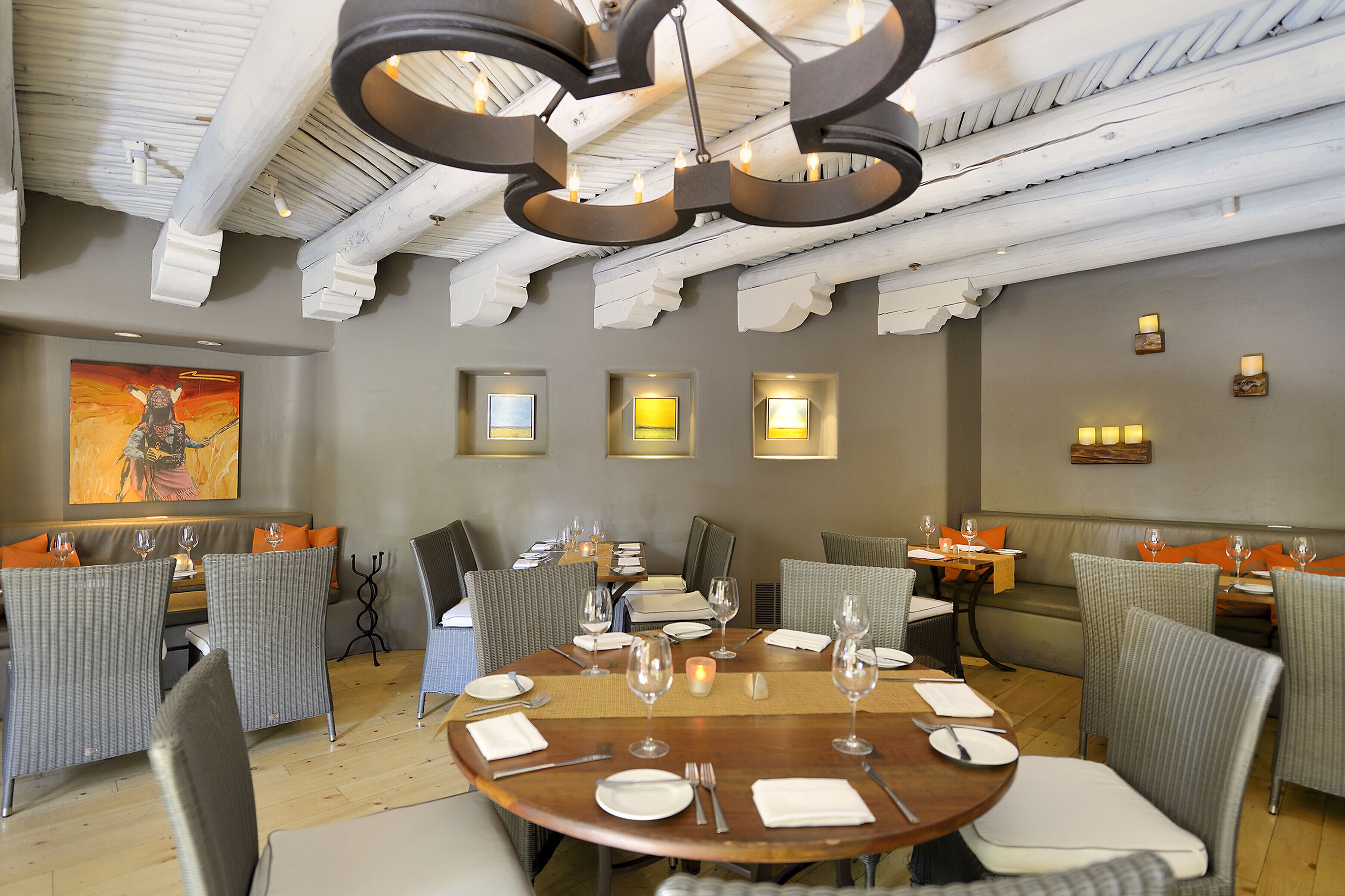 daily cooked-to-order breakfast for a fee