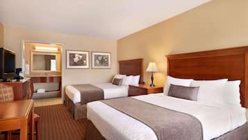 Chambre, 2 grands lits, non-fumeur | Bureau, espace de travail pour ordinateurs portables