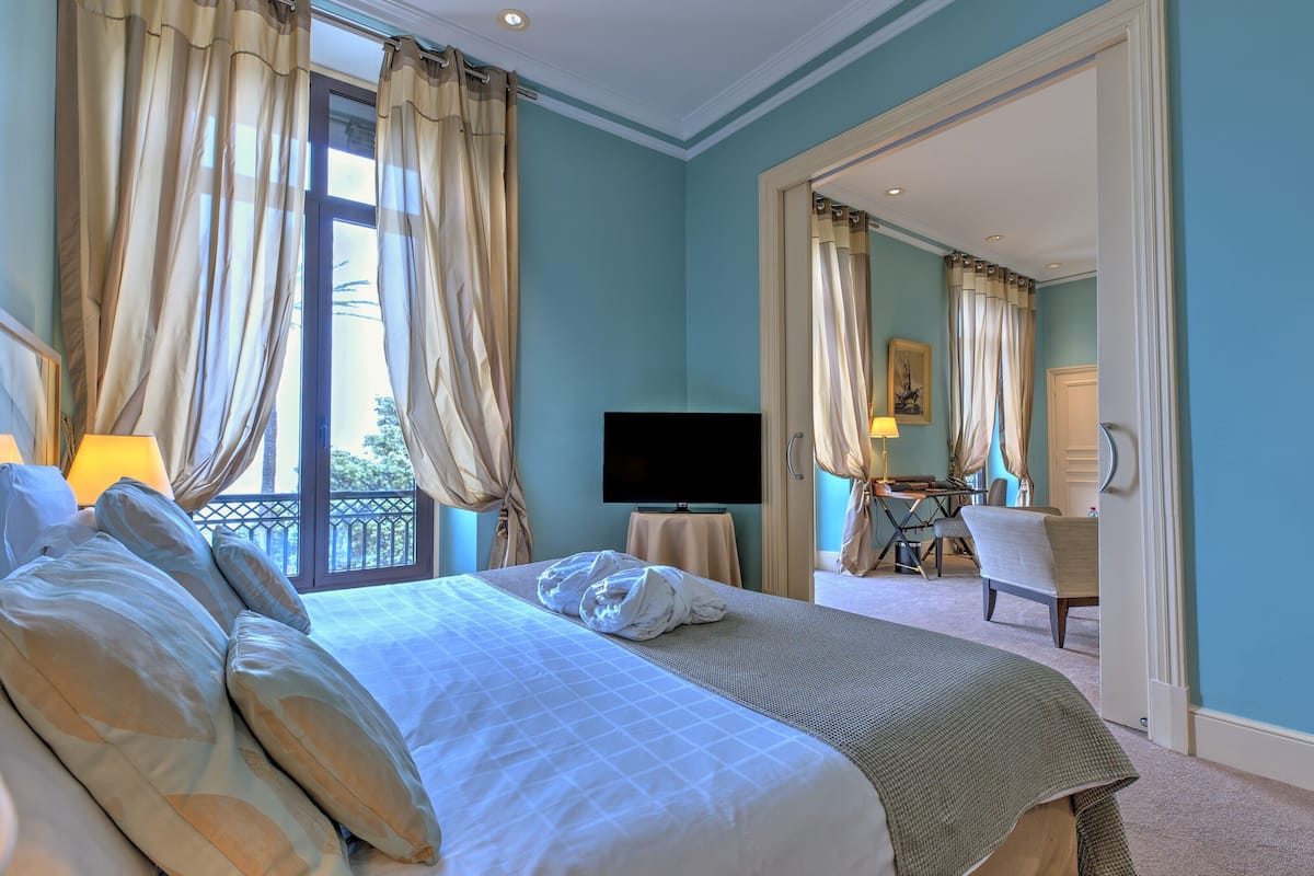 Suite, Sea View | 1 bedroom, premium bedding, minibar, in-room safe
