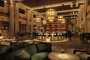 2 Bars/Lounges, Tapas-Bar