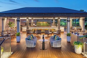 3 Restaurants, Frühstück, Mittagessen, Abendessen, amerikanische Küche