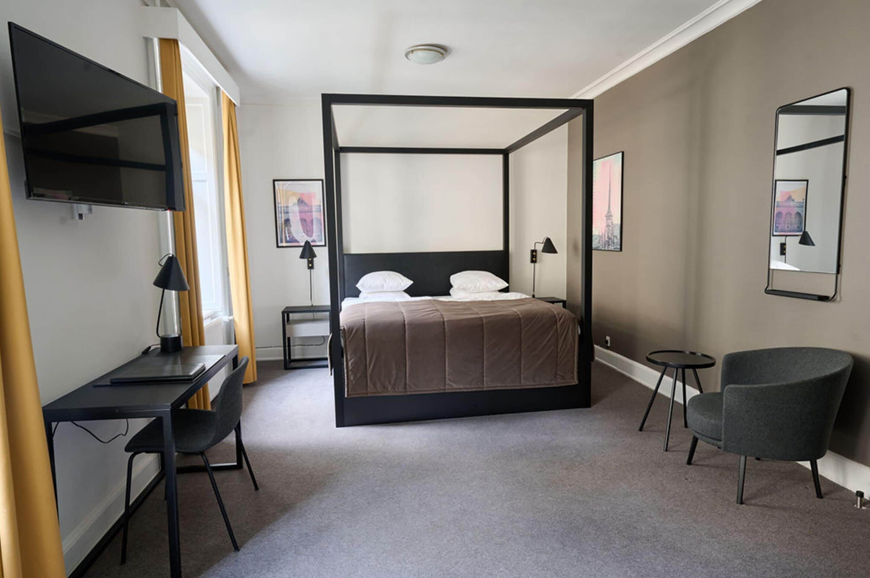 Chambre Deluxe, 1 très grand lit, non-fumeurs | Coffres-forts dans les chambres