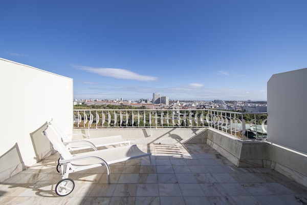 Superior Twin Room, Terrace | Minibar, desk, blackout drapes, soundproofing