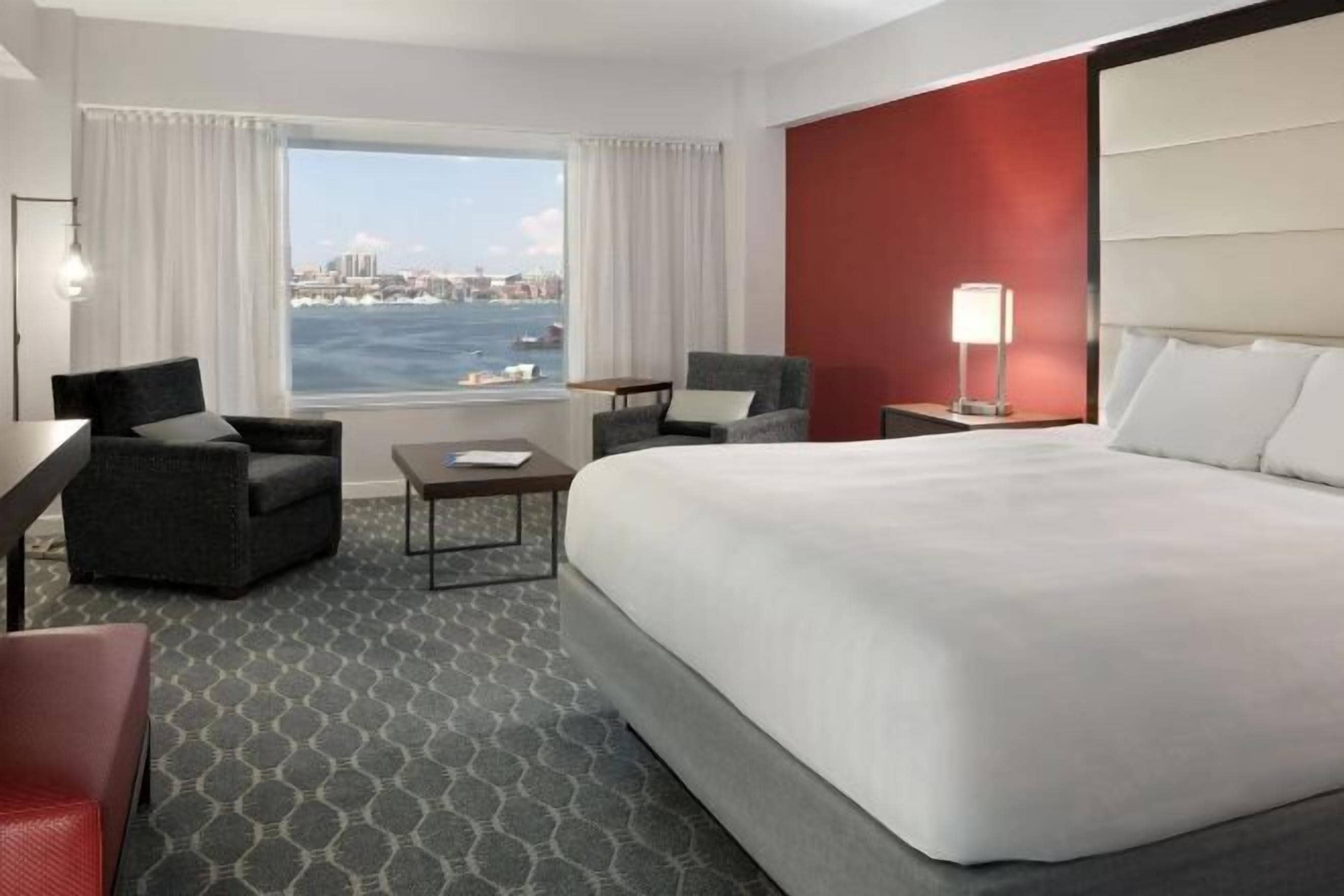 高档床上用品、客房内保险箱、遮光窗帘、隔音