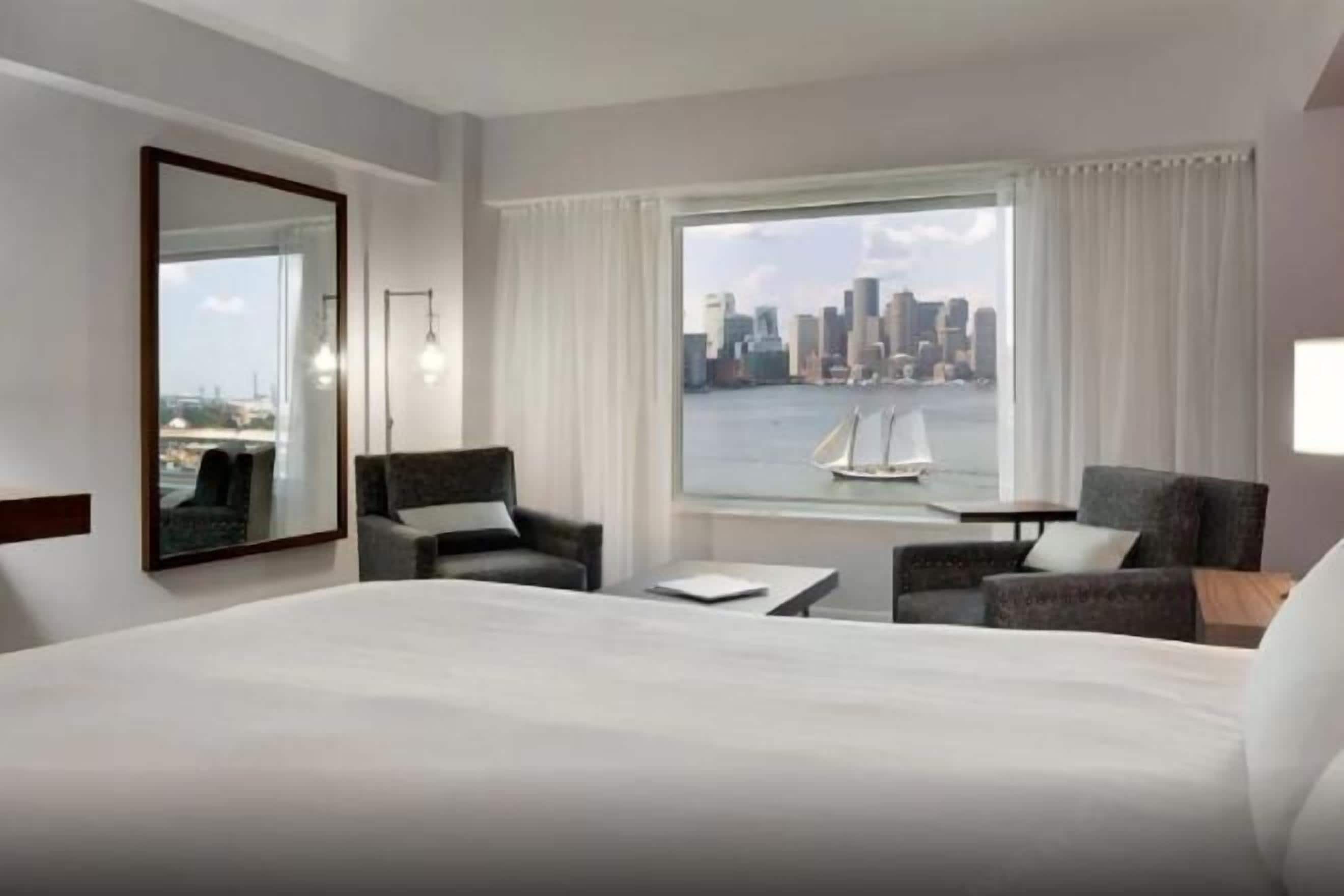 高档床上用品、客房内保险箱、遮光窗帘、隔音