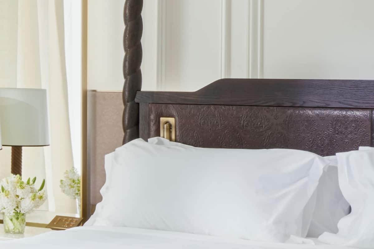 Hypo-allergenic bedding, minibar, in-room safe, individually decorated