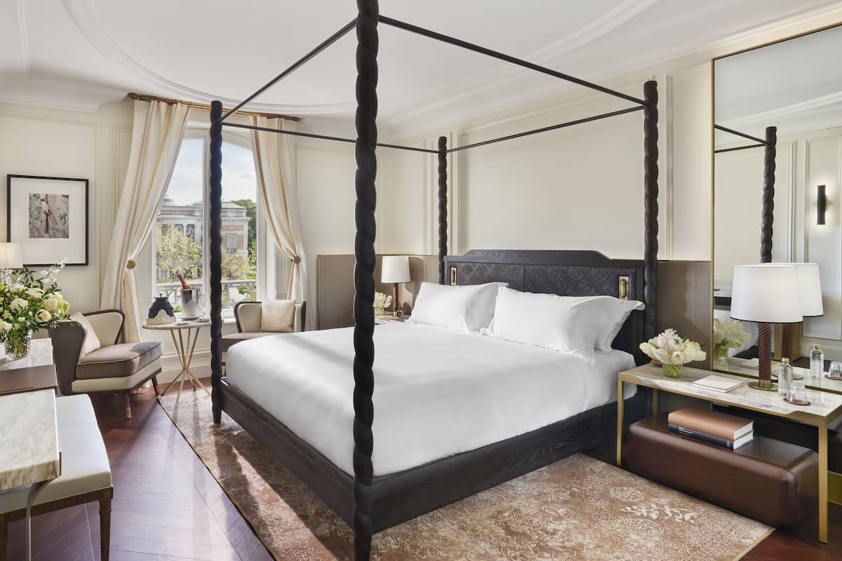 Hypo-allergenic bedding, minibar, in-room safe, individually decorated