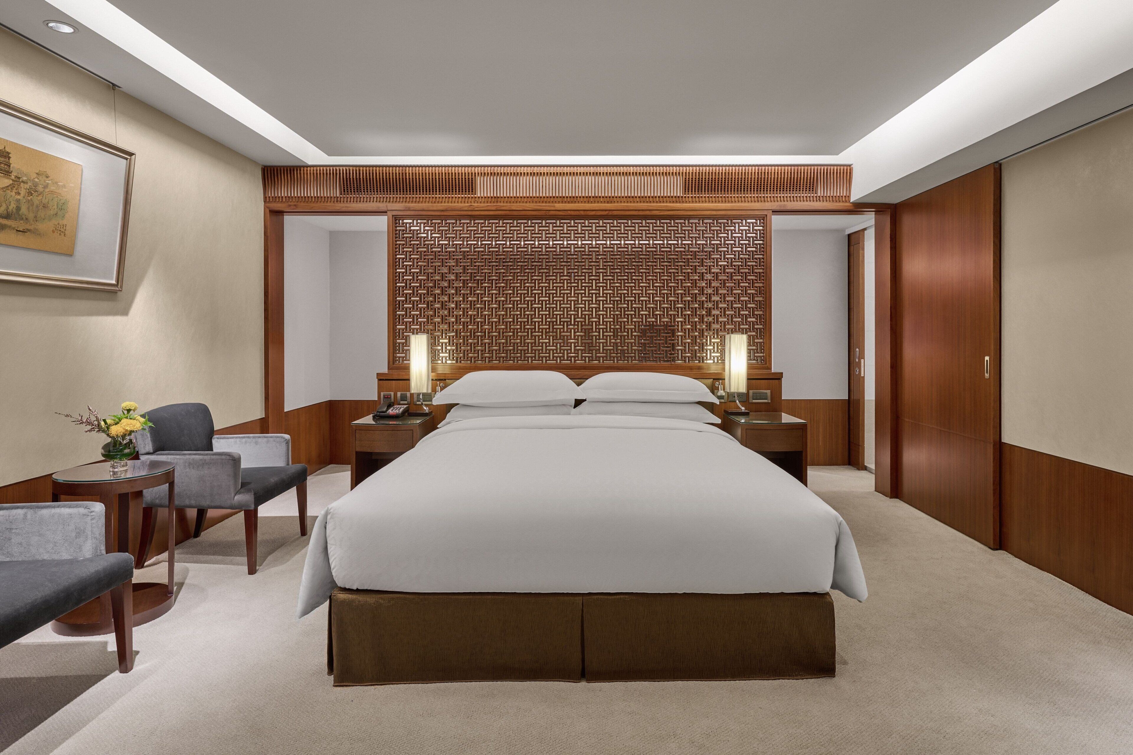 1 bedroom, premium bedding, minibar, in-room safe