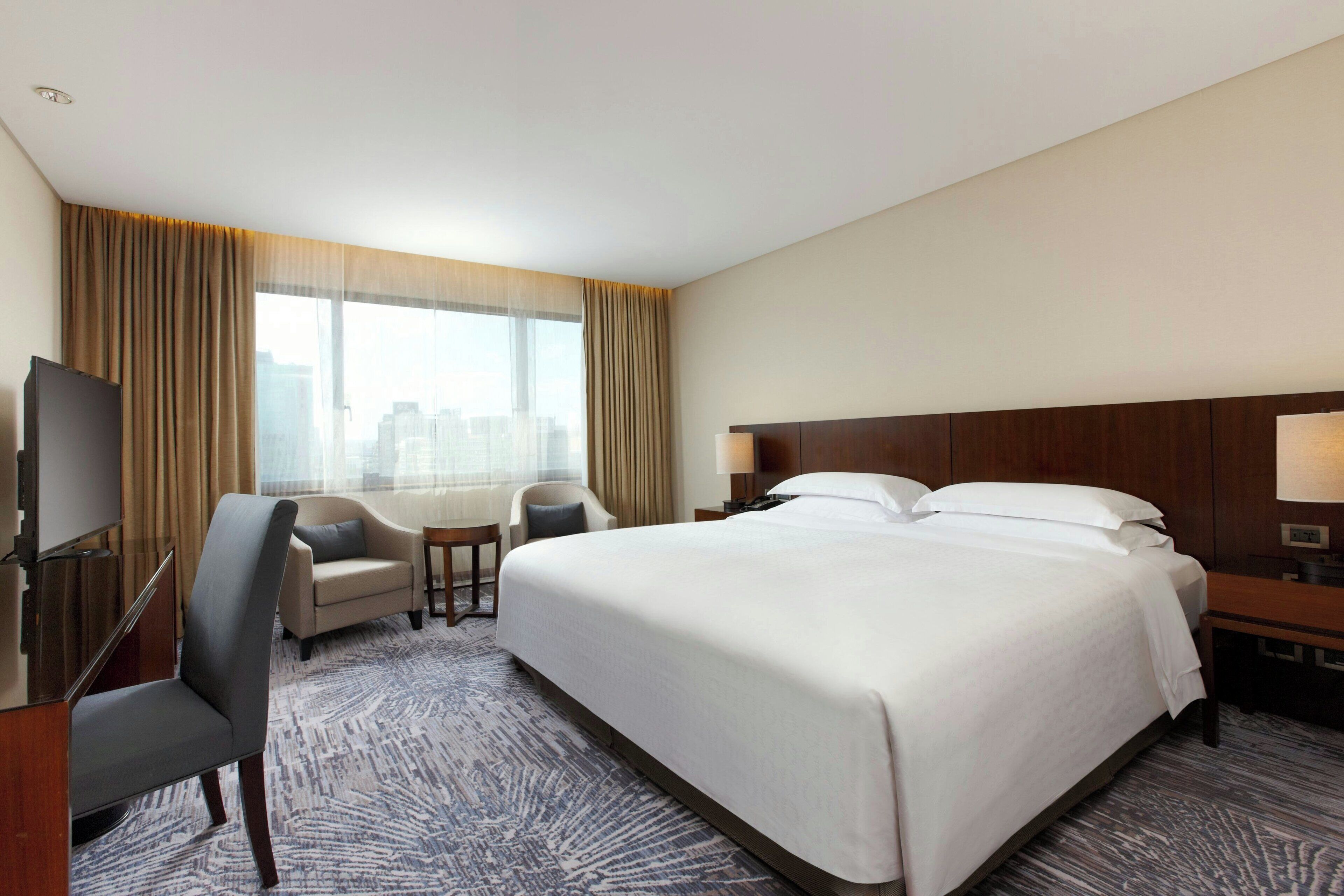 Phòng Deluxe, 1 giường cỡ king | Bộ đồ giường cao cấp, minibar, két bảo mật tại phòng, bàn 