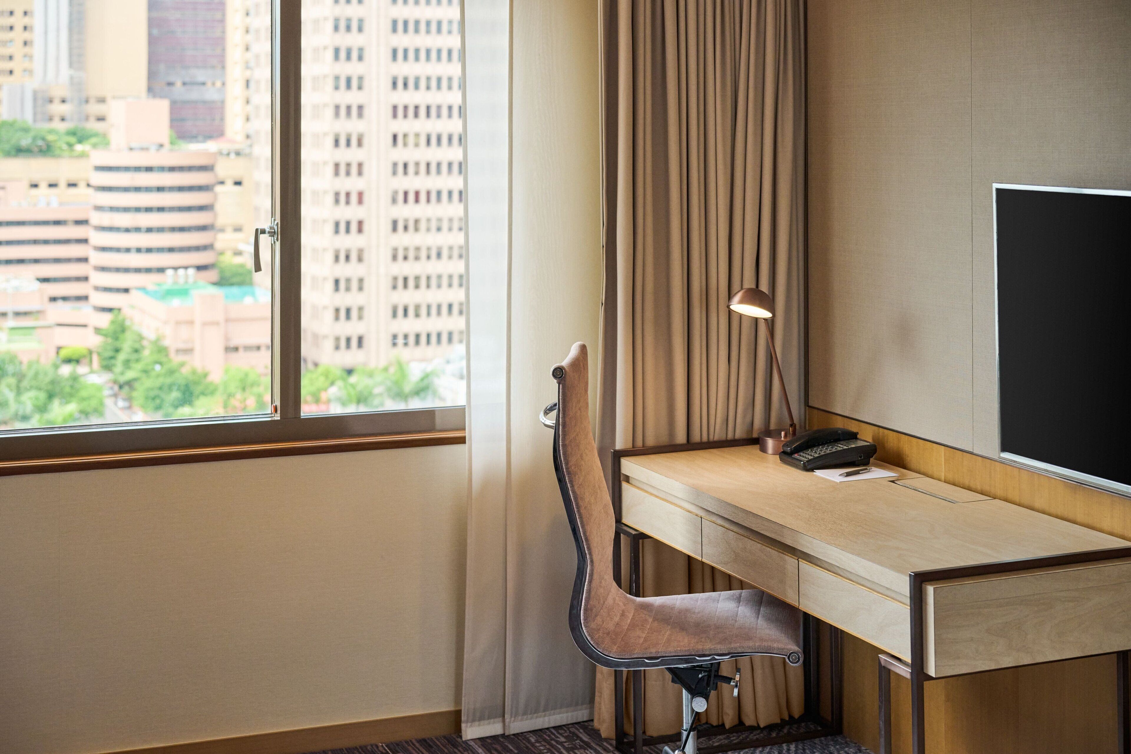 1 bedroom, premium bedding, minibar, in-room safe