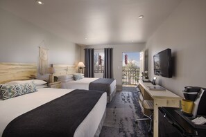 Standard Room, 2 Queen Beds (Traditional Double Queen Room)
