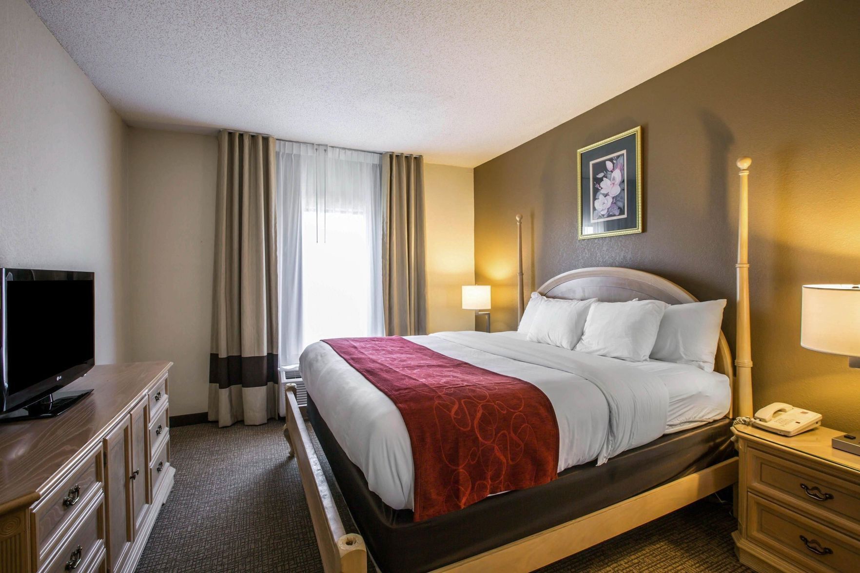 In-room safe, desk, iron/ironing board, free wired Internet