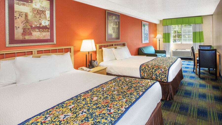Days Inn by Wyndham Fremont