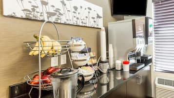 Free daily continental breakfast