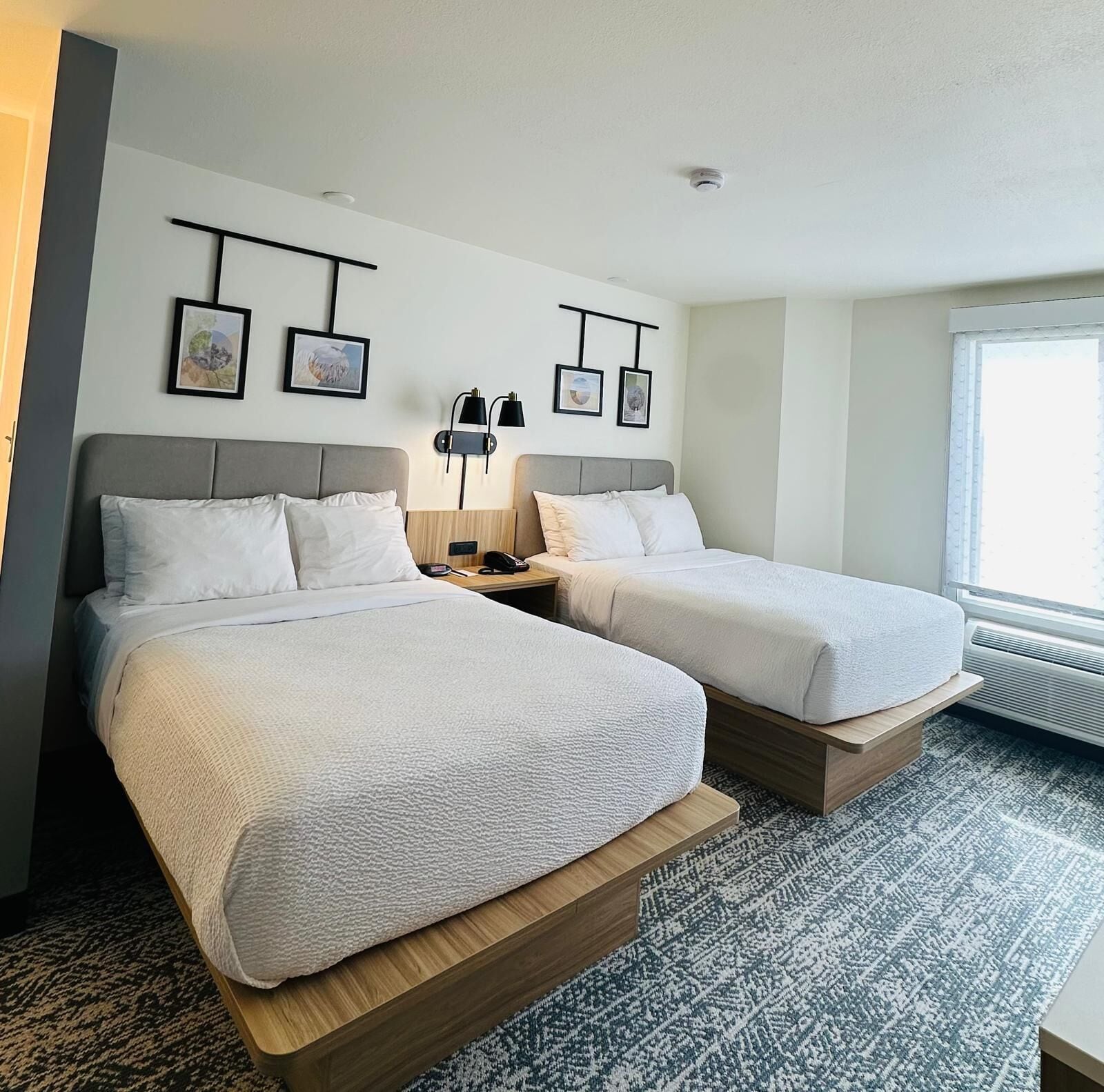 مكتب ومكواة/لوح كي وواي فاي مجانًا وملاءات أسرّة