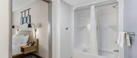 Room, 1 Queen Bed, Accessible, Non Smoking | Desk, iron/ironing board, free WiFi, bed sheets
