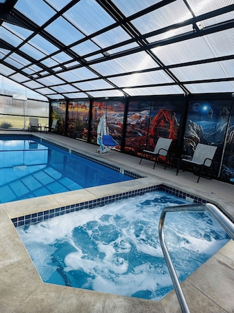 Indoor pool. Sleep Inn South Jordan - Sandy