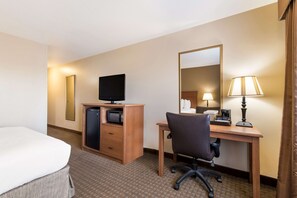 Room, 1 Queen Bed | Blackout curtains, iron/ironing board, cots/infant beds, rollaway beds