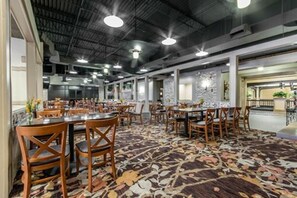 Desayuno continental todos los días (con cargo) 