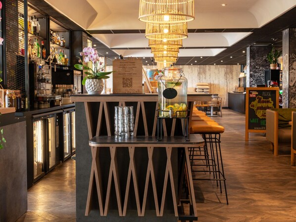 Bar (on property) - Novotel Bordeaux Centre-Ville (Bordeaux)