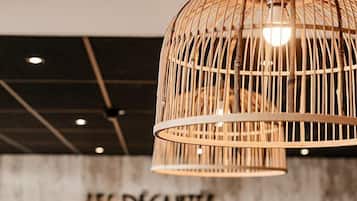 Déjeuner et dîner servis sur place