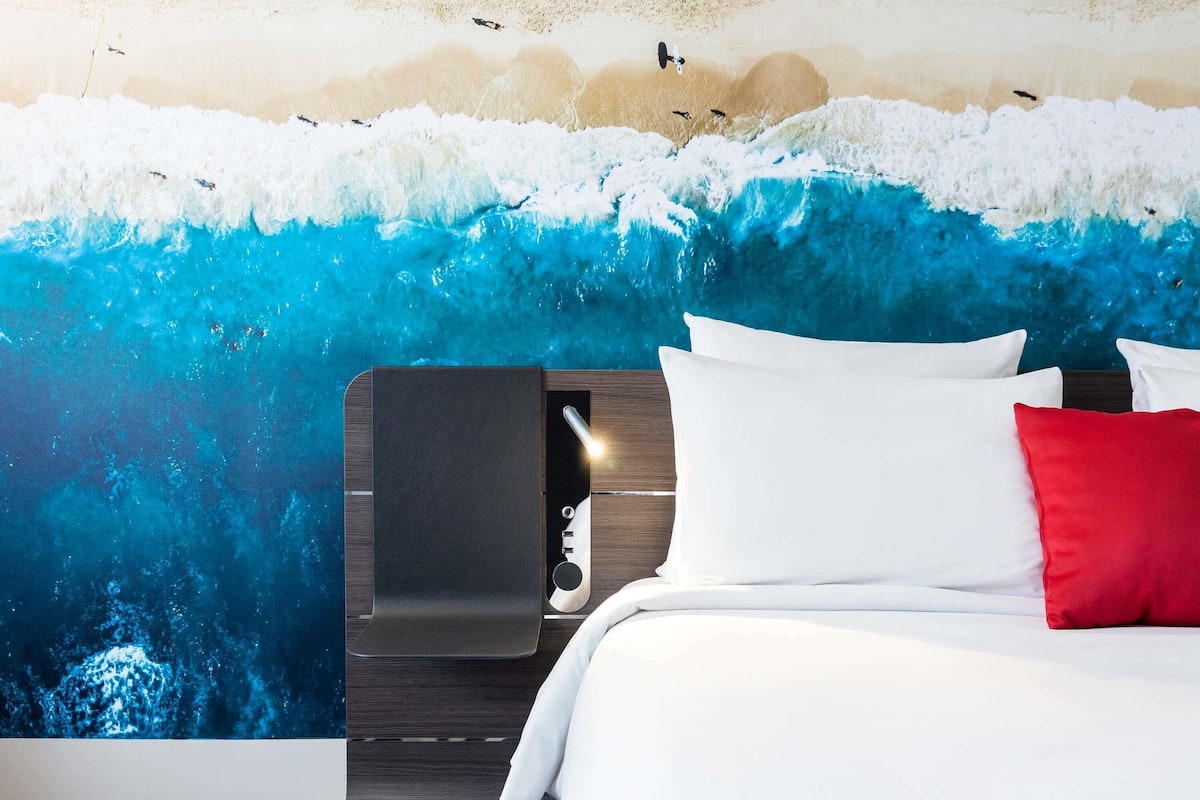 Roba de llit d'alta qualitat, caixa forta a l'habitació i escriptori