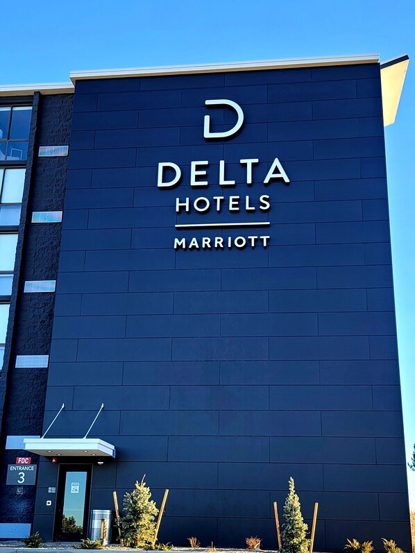 Exterior - Delta Hotels Denver Thornton (Northglenn)