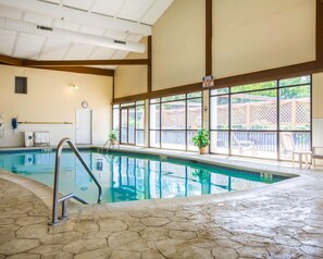 Piscine intérieure