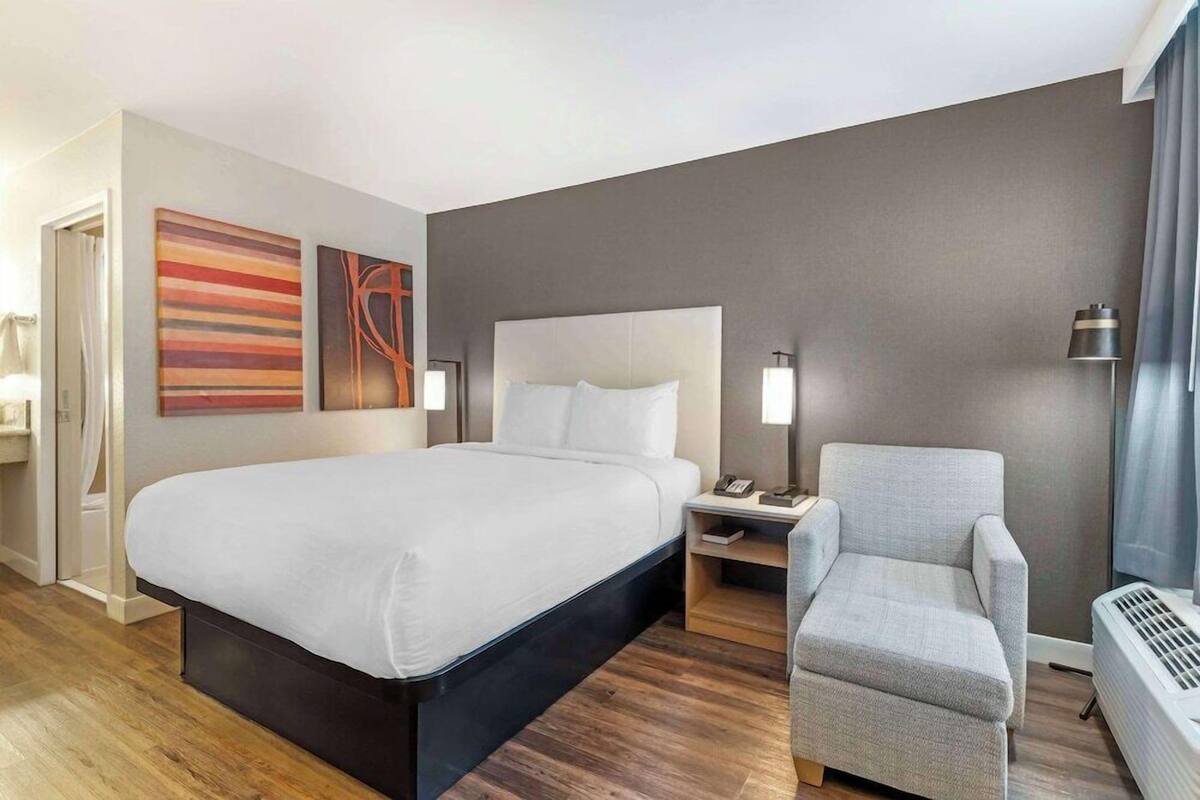 In-room safe, desk, iron/ironing board, cribs (free)