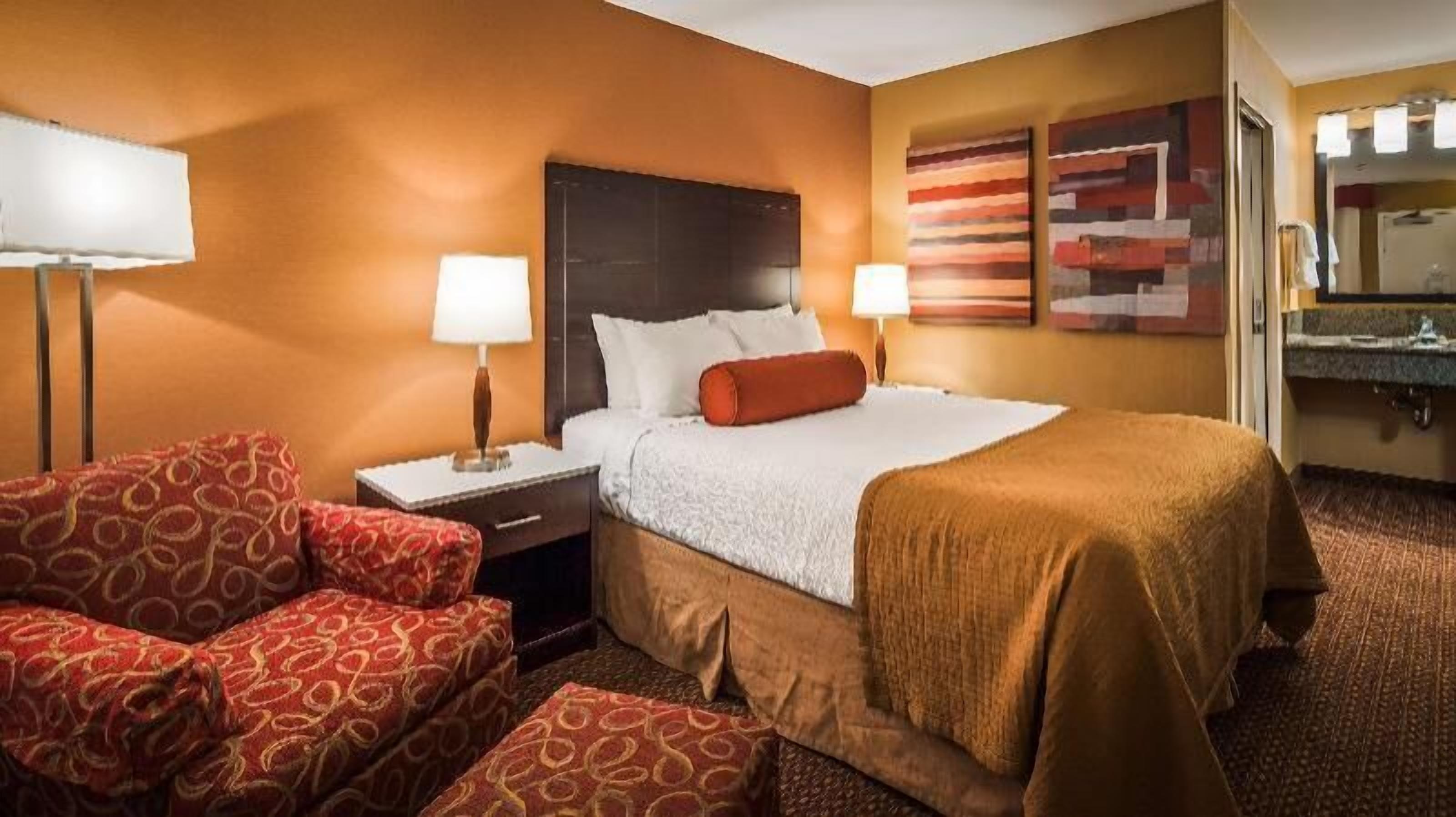 In-room safe, desk, iron/ironing board, free cribs/infant beds