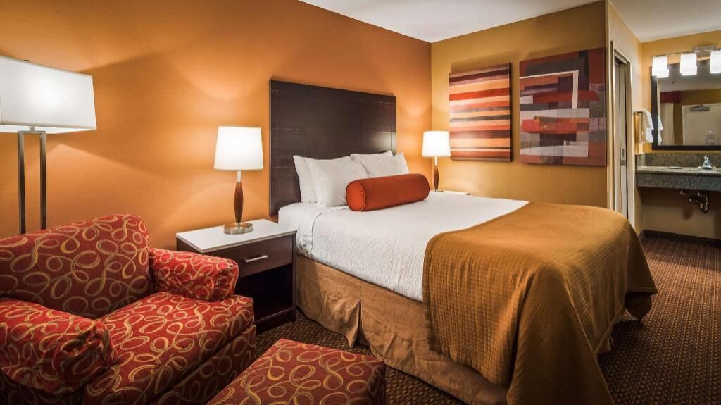 In-room safe, desk, iron/ironing board, free cribs/infant beds