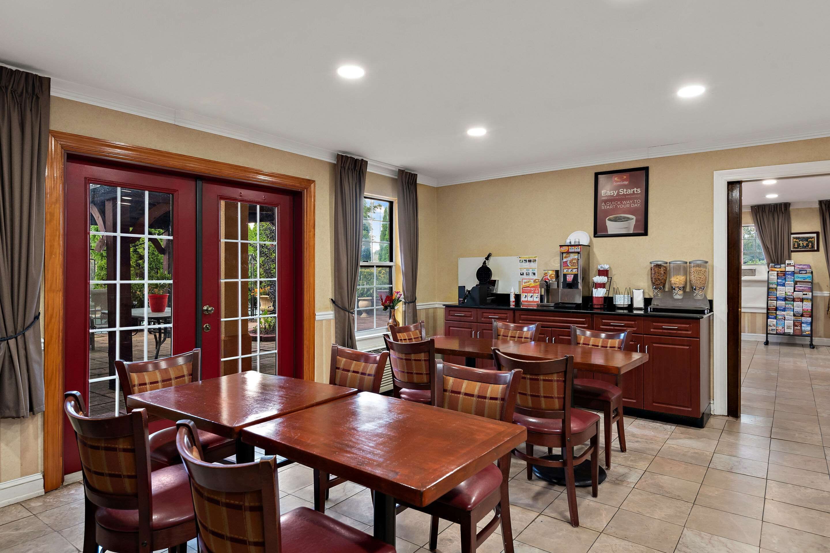 Free continental breakfast