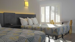 高档床上用品、办公桌、熨斗/熨衣板、免费 WiFi