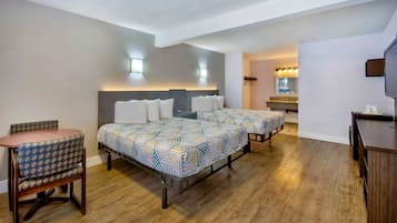 Premium bedding, desk, iron/ironing board, free WiFi