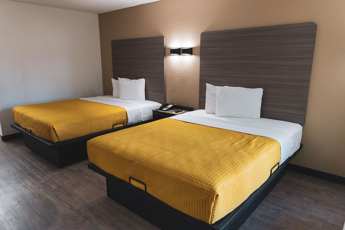Premium bedding, down comforters, pillowtop beds, desk