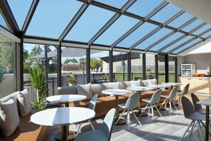 Petit déjeuner buffet compris tous les jours