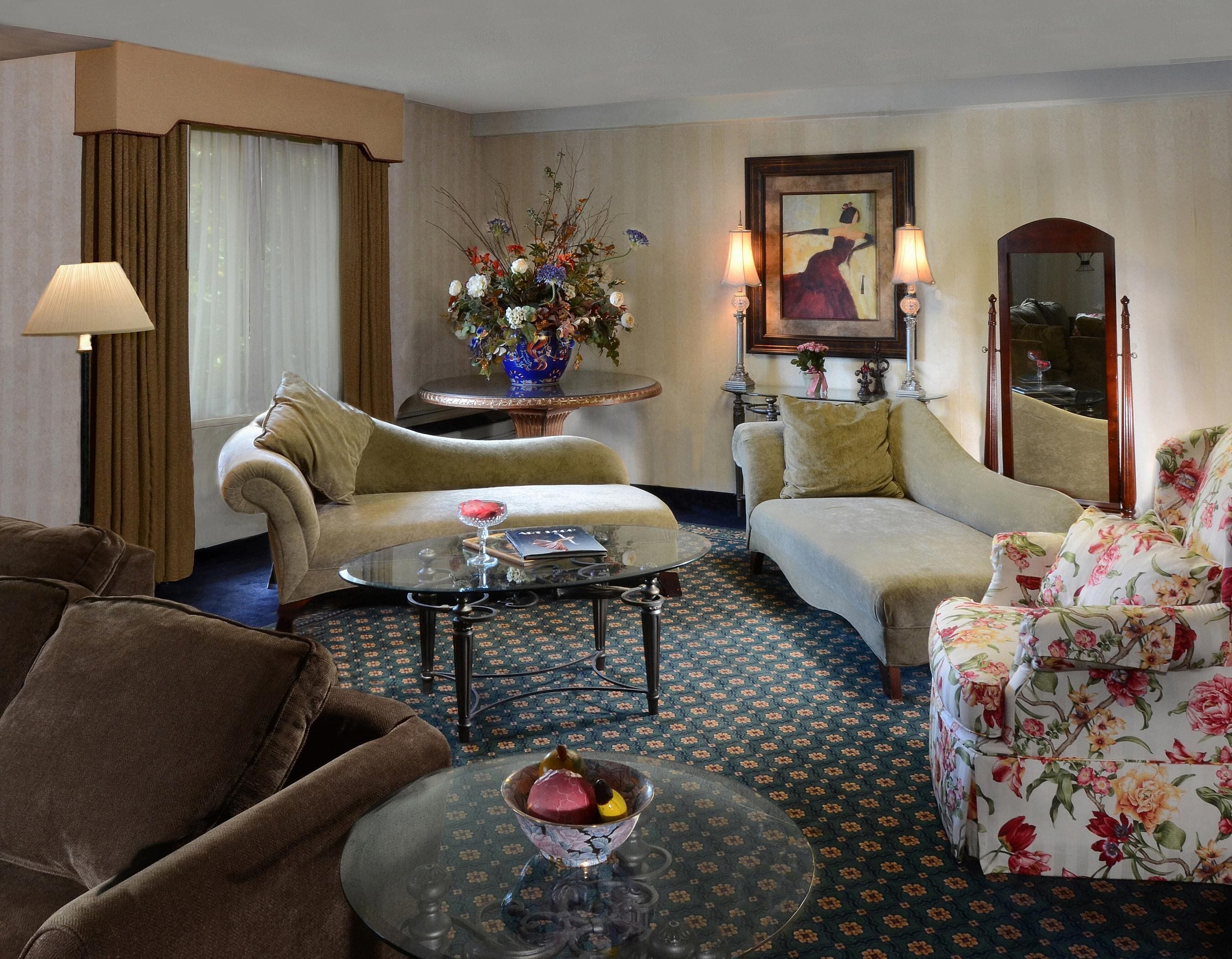 In-room safe, desk, laptop workspace, blackout drapes